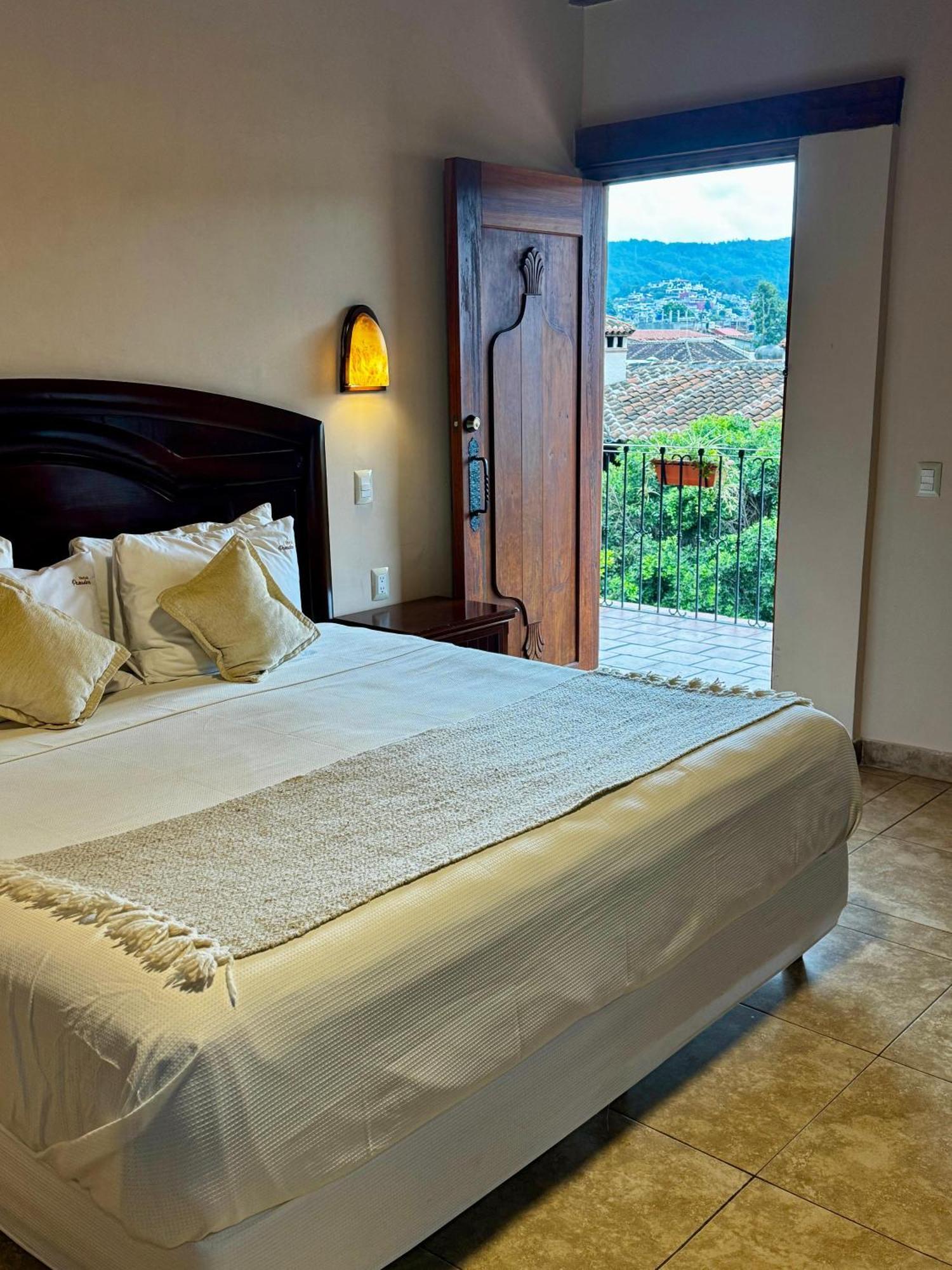 Parador Margarita Сан-Кристобаль-де-Ла-Касас Экстерьер фото